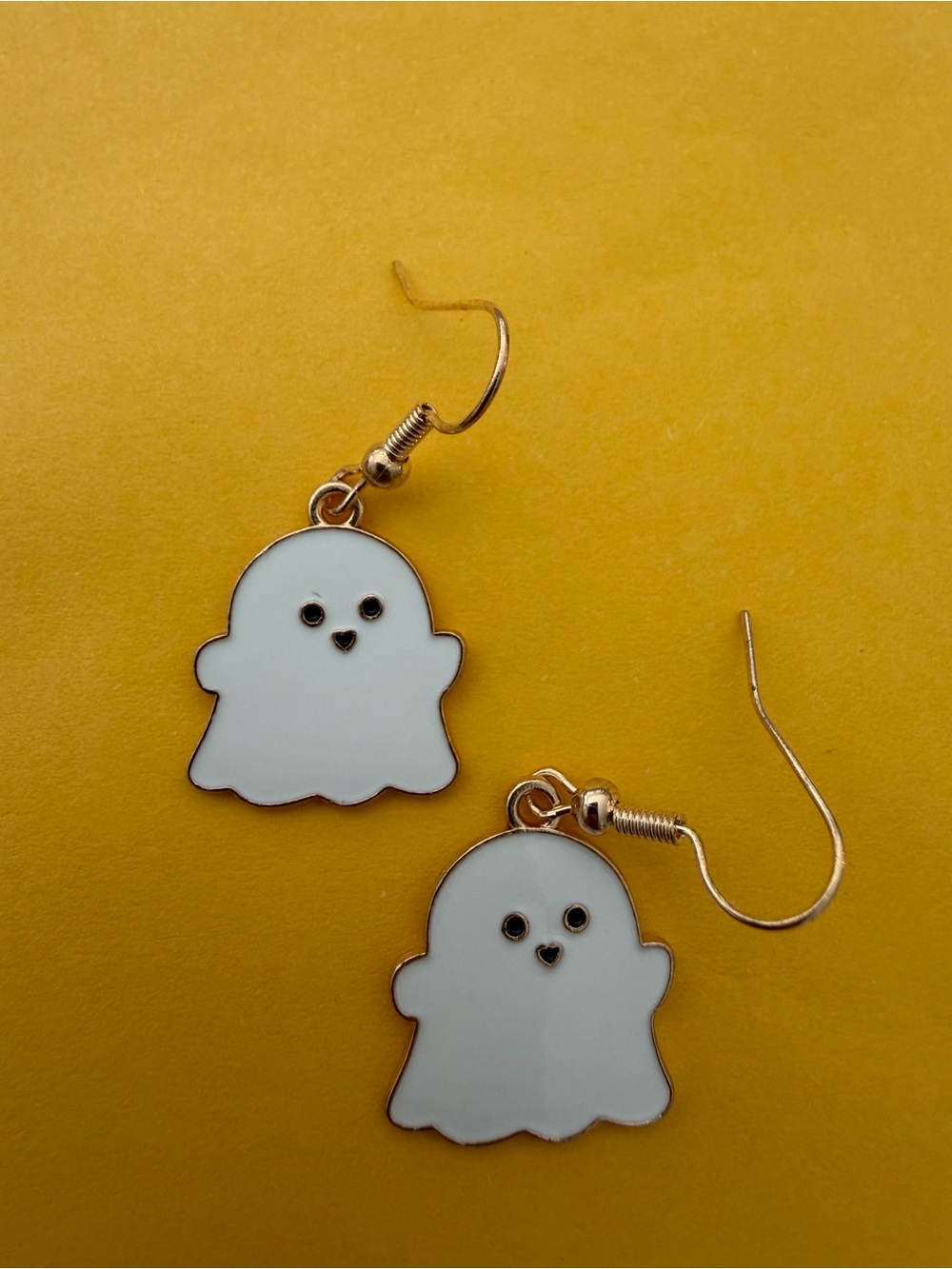 HALLOWEEN White Ghost Pendant Necklace and Earring Set with Gold Chain ACCENT. - Picture 6 of 10